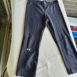 Under Armour Women’s Compression pants size l , Heat gear , Preowned great con